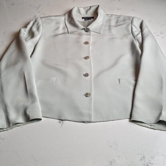 Due Per Due Pale Green Short Silk Jacket - Picture 3 of 6